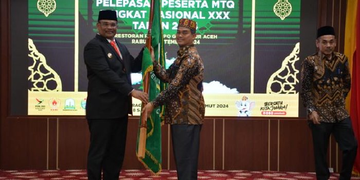 Pj Gubernur Safrizal Lepas Kafilah Aceh Berlaga ke MTQ Nasional ke-30